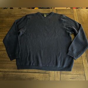Eddie Bauer Men's Dark Blue Crewneck ribbed Sweater